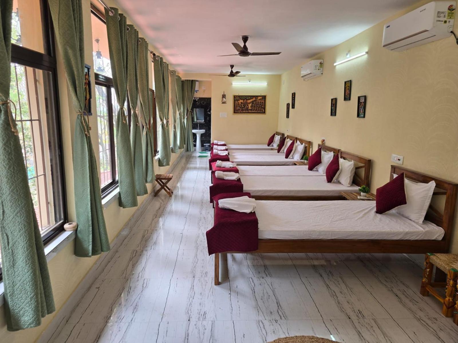 Shānti Niketan Moon Village Resort מראה חיצוני תמונה